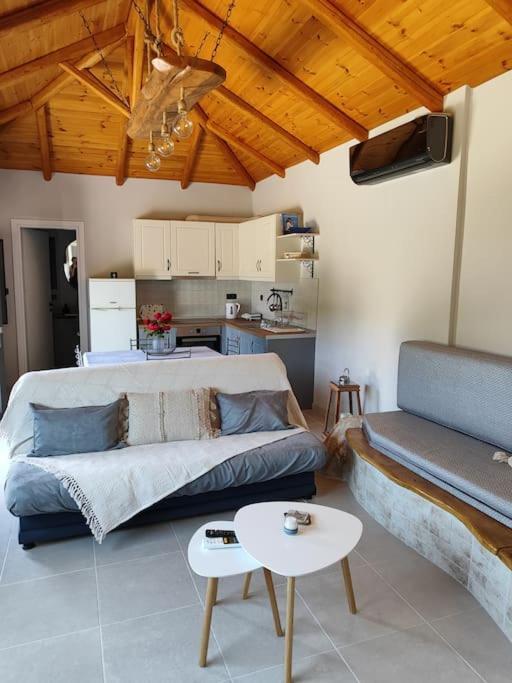 Holiday home Fofi's House Agioi Saranta